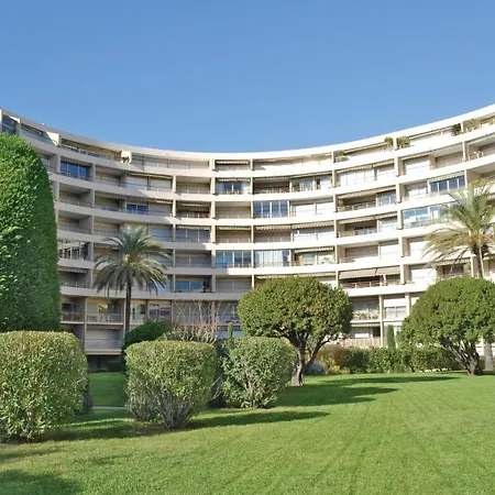 Appartement 2 Bedroom Amazing In *